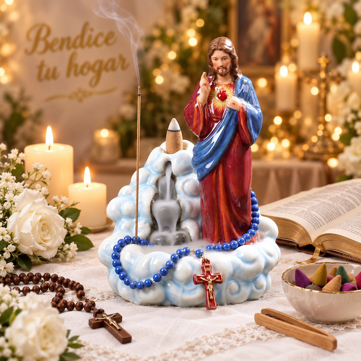Pebetero Sagrado Corazón en un altar con velas, rosas y Biblia
